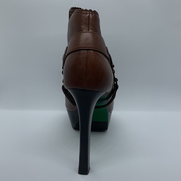 Lisa for Donald J. Pliner | size 7 | platform heels w/ straps & green soles - Picture 6 of 16